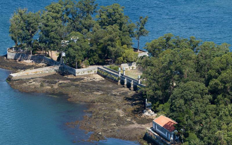 Isla de San Antón en la ría de Vigo