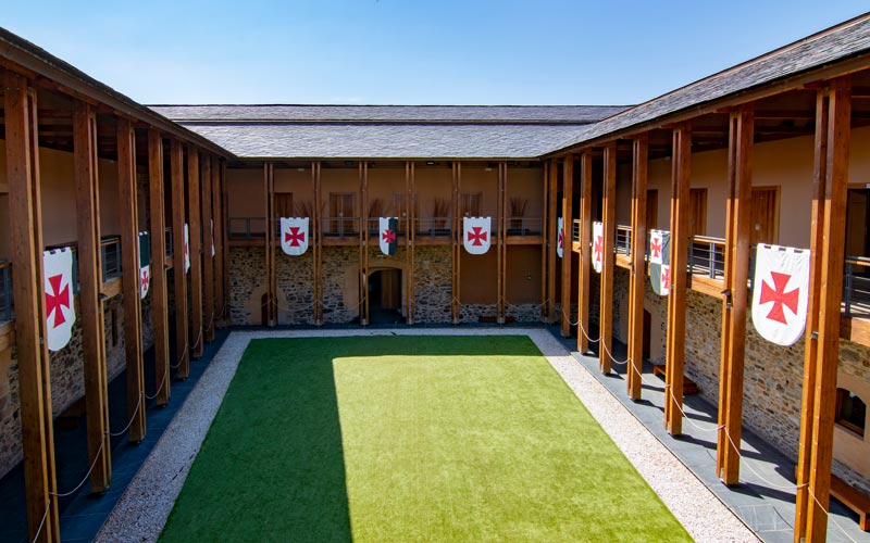 Patio del castillo