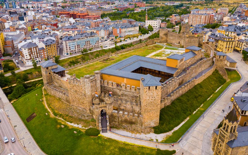 Vista aérea del castillo