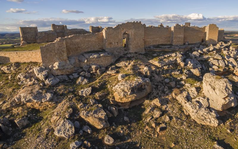 Puerta califal de la fortaleza árabe más grande de Europa