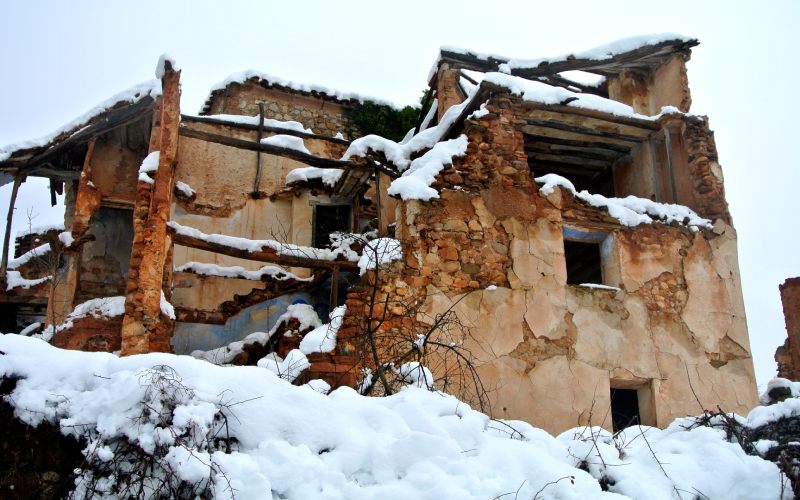 Restos de Turruncún nevados