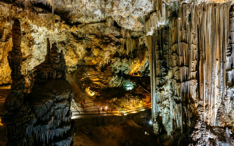 Formaciones que pueden verse en la cueva de Nerja