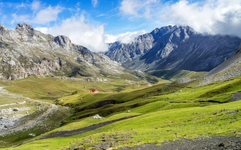 Chalet Real cerca del teleférico de Fuente Dé