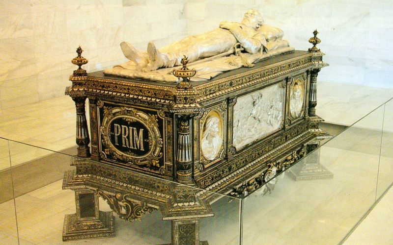 Sepulcro de Juan Prim y Prats