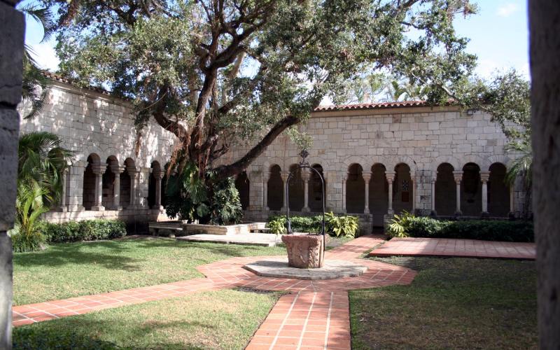 Claustro trasladado de Sacramenia
