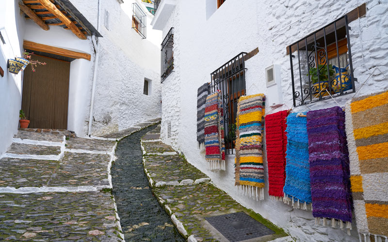 Calle típica de Pampaneira