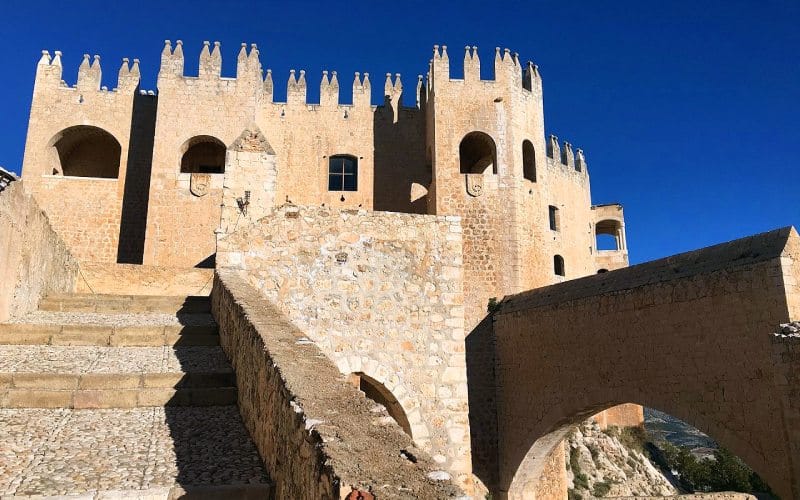 Acceso desde el área militar a la palaciega del castillo de Vélez-Blanco
