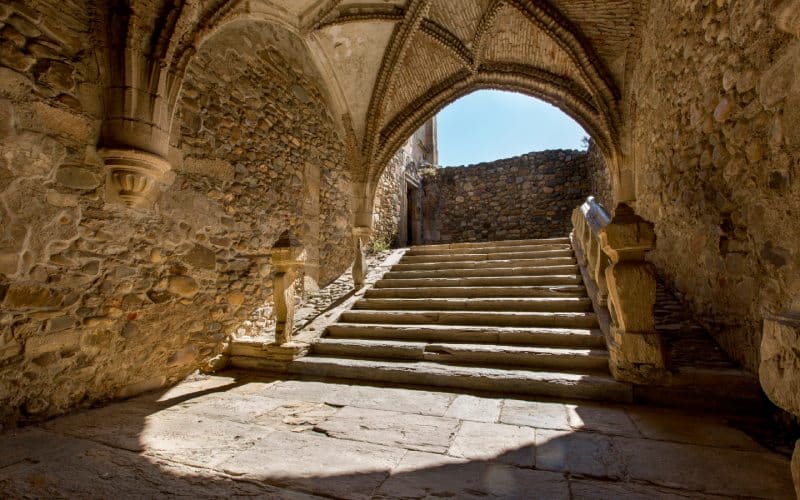 Escalinata en Santa María de Carracedo