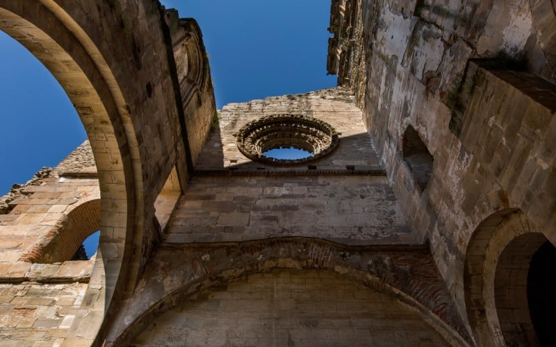 Restos de Santa María de Carracedo