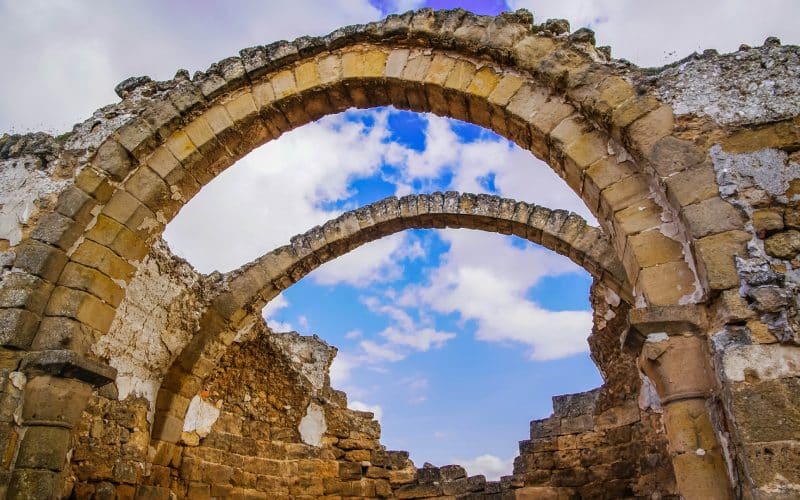 Arco de la iglesia medieval