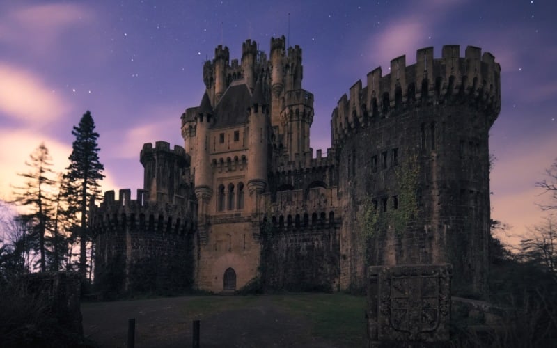 Castillo de Butrón por la noche