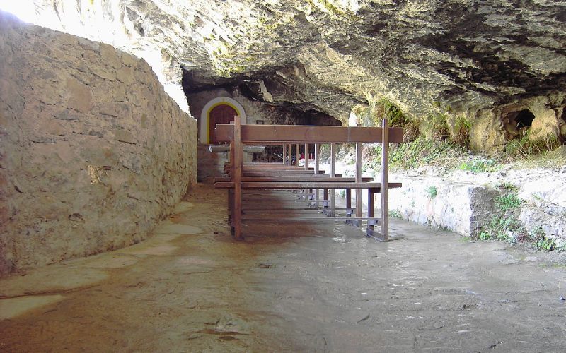 Interior de la ermita