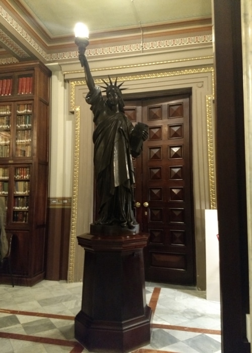 Estatua de la Libertad en Barcelona