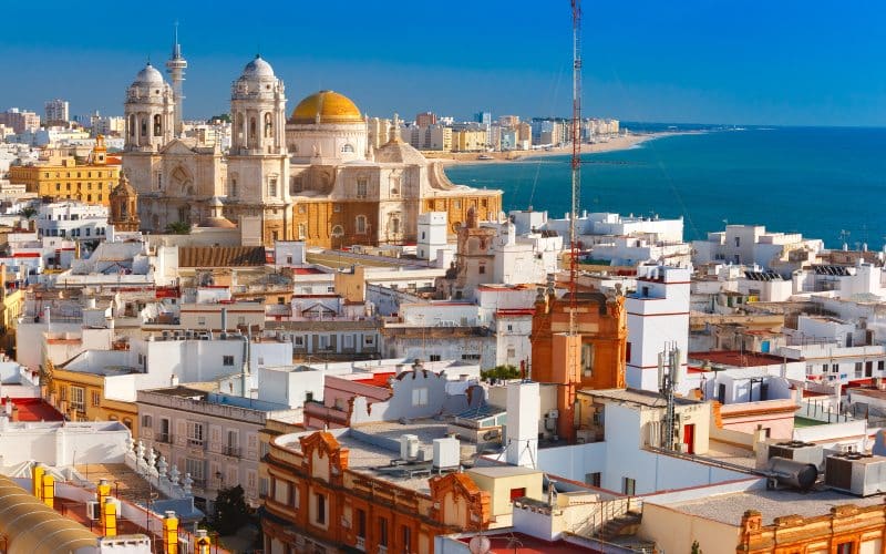 Cádiz con su catedral