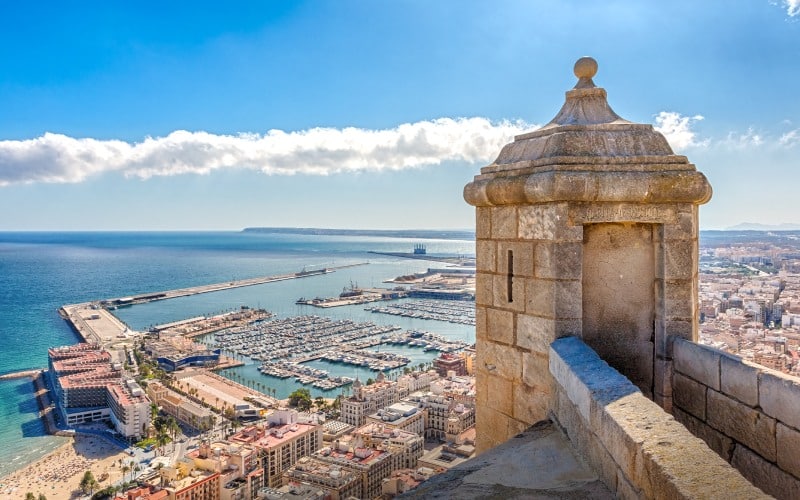 puerto de alicante desde el castillo