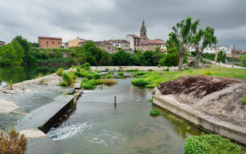 Río Zadorra y La Puebla de Arganzón