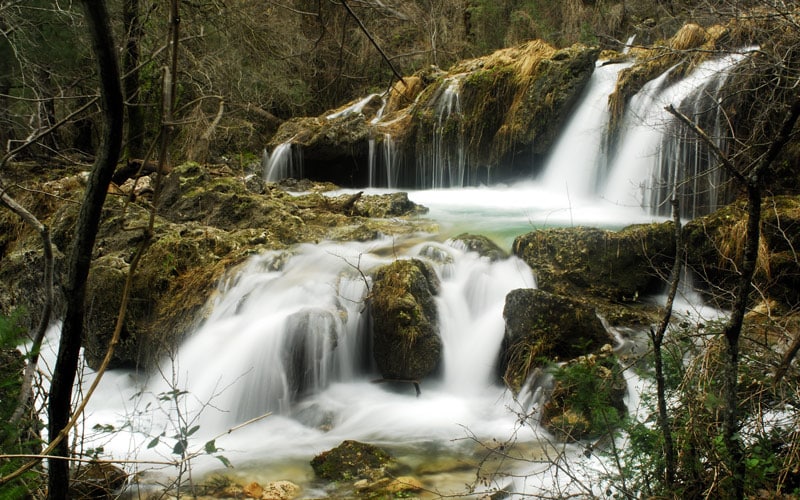 Cascadas en el Paraje Nacional del Nacimiento del Río Mundo