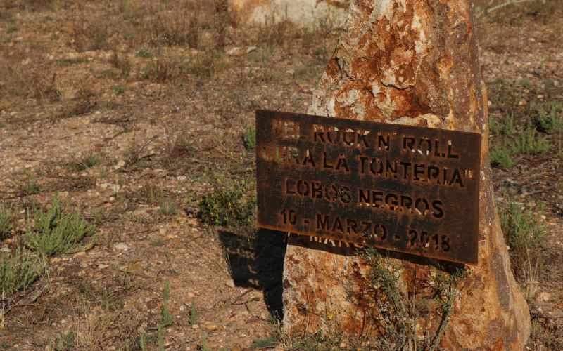 Uno de los epitafios del Cementerio de Arte de Morille