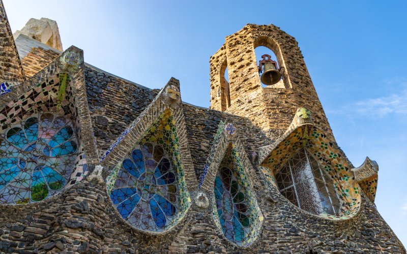 Exterior de la Cripta de la Colonia Guell