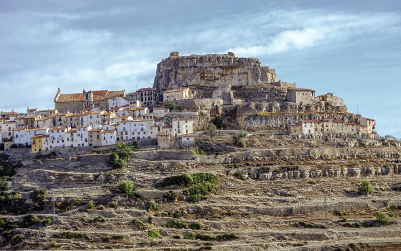 La muela del castillo domina Ares del Maestrat