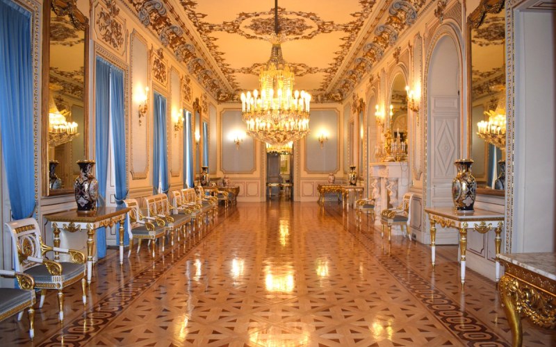 Uno de los salones del Palacio de Villamejor