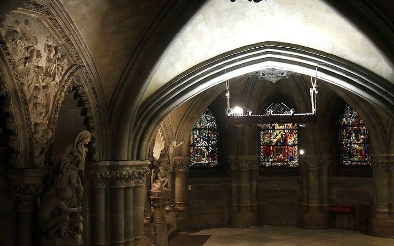 Cripta de la catedral de María Inmaculada en Vitoria