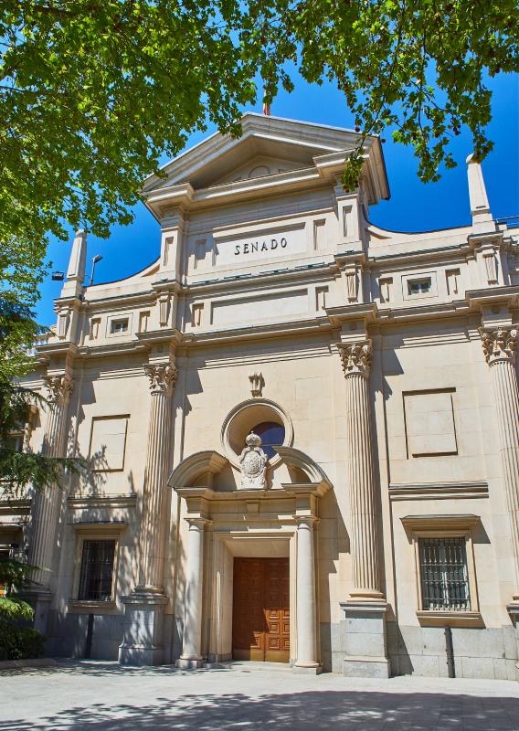Fachada del palacio del Senado