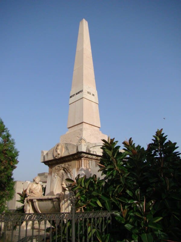 Obelisco de los Marqueses de San Juan museo del silencio valencia cementerio