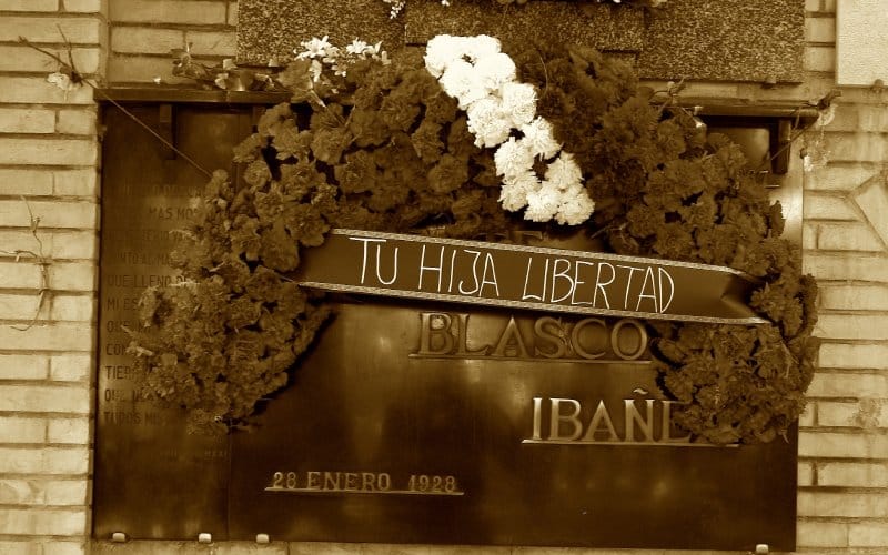 Tumba de Blasco Ibáñez museo del silencio valencia cementerio