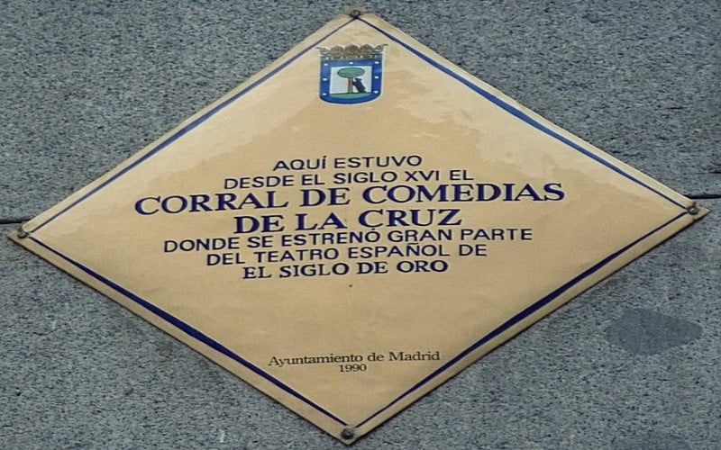 Placa conmemorativa en honor al Corral de la Cruz, en Madrid