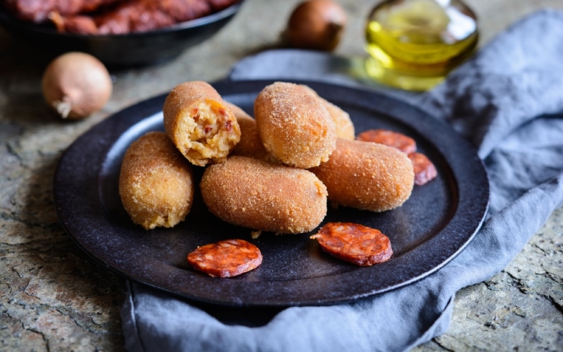 croquetas de chorizo