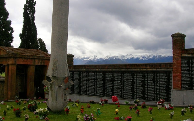 Fosa Común en los aledaños de San Salvador