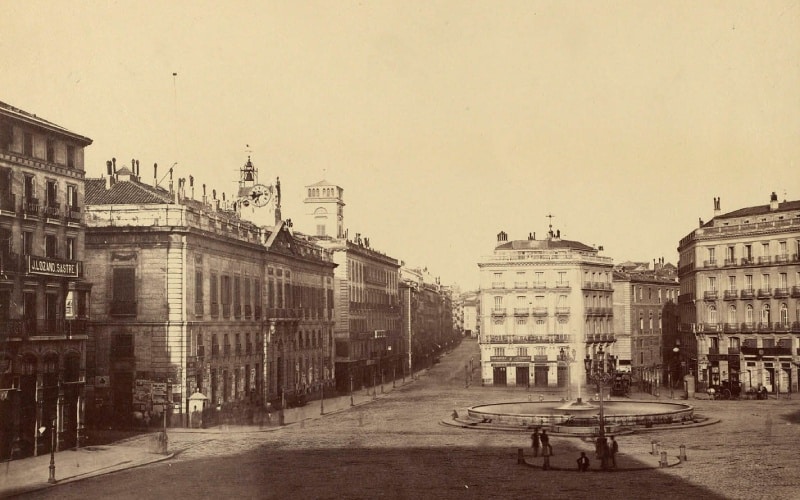 La Puerta del Sol en 1870