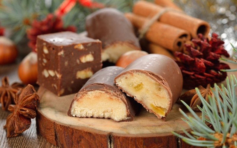 Bombones de mazapán. | Shutterstock