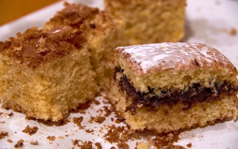 Plato de coca de llanda. | Shutterstock