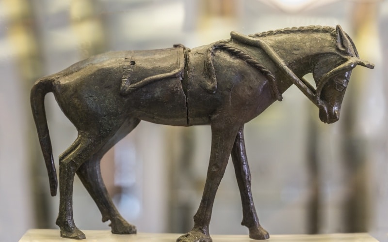Figura de un caballo del Palacio Santuario de Cancho Roano