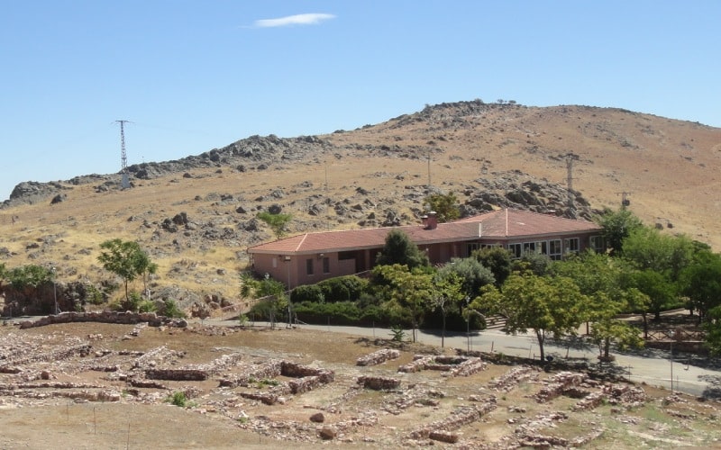 Cerro y asentamiento ibérico