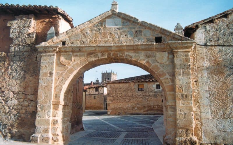 Arco de los Mesones