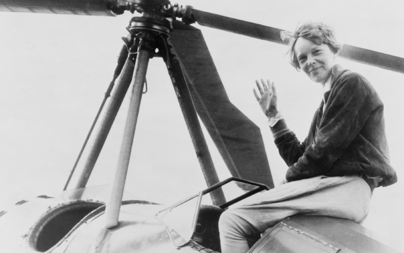 Imagen de Amelia Earhart sobre un autogiro