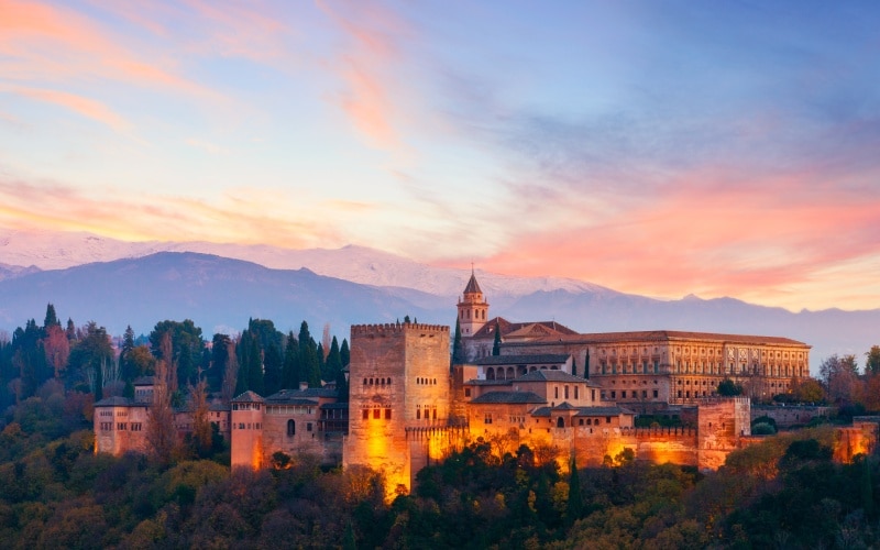 La Alhambra de Granada | Shutterstock
