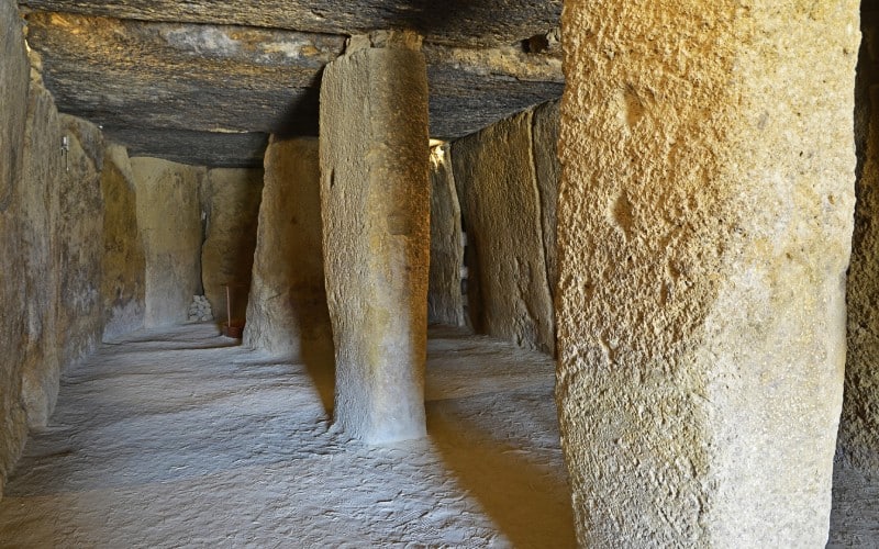 Dólmen de Menga en Antequera