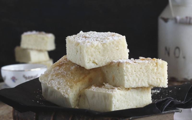 Bica blanca de laza, un dulce esponjoso y mantecoso que se deshace en la boca