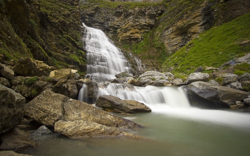 Cascada en el Parque Nacional de Ordesa y Monte Perdido