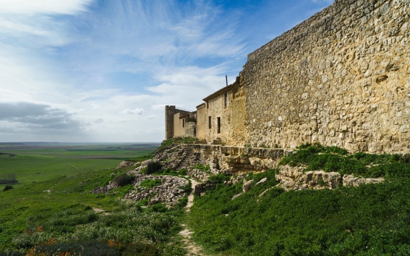 Tras la muralla de Urueña, "ancha es Castilla"