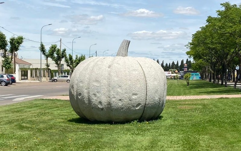 Monumento a la calabaza en Don Benito, Badajoz