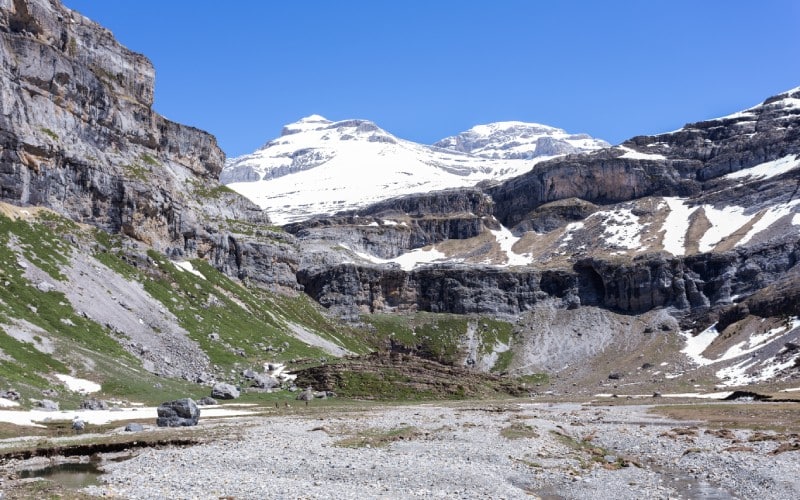 La leyenda de Monte Perdido habla de su formación como consecuencia de una venganza