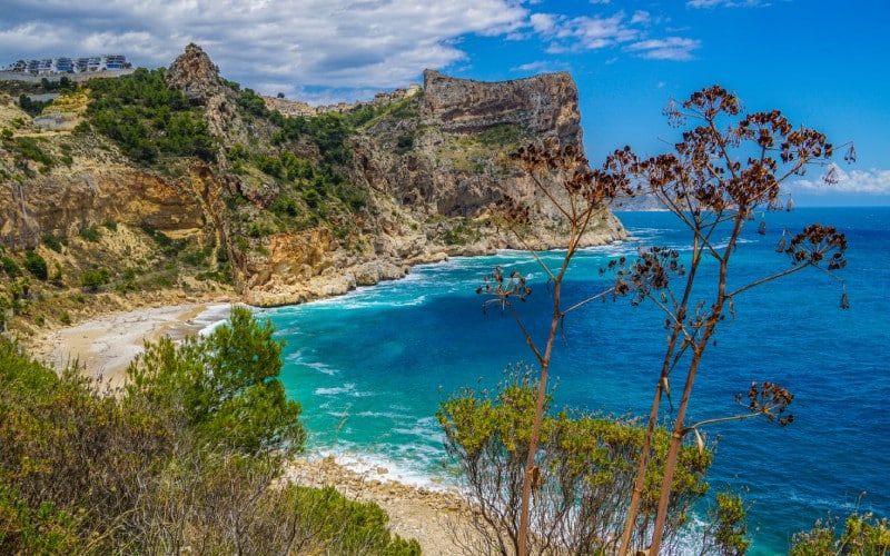 Vistas de la impresionante Cala del Moraig