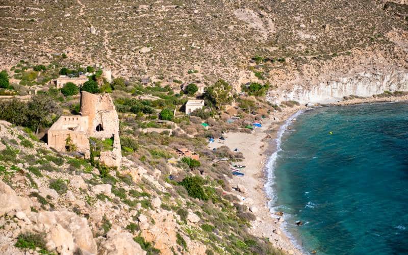 Castillo y Cala de San Pedro