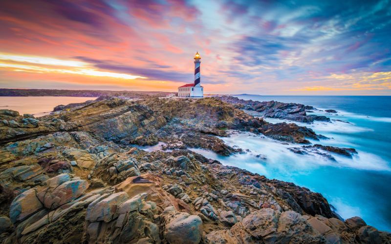 Puesta de sol en el faro Favaritx Menorca