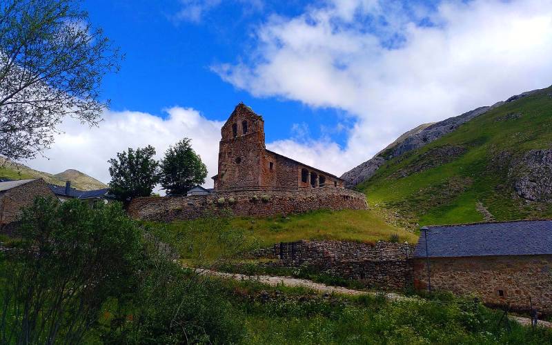 la iglesia de La Cueta